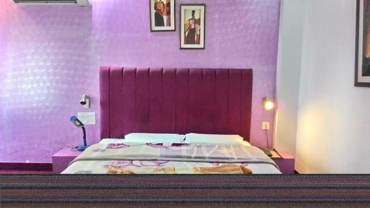 Ratan Palace Hotel Дехрадун Екстериор снимка